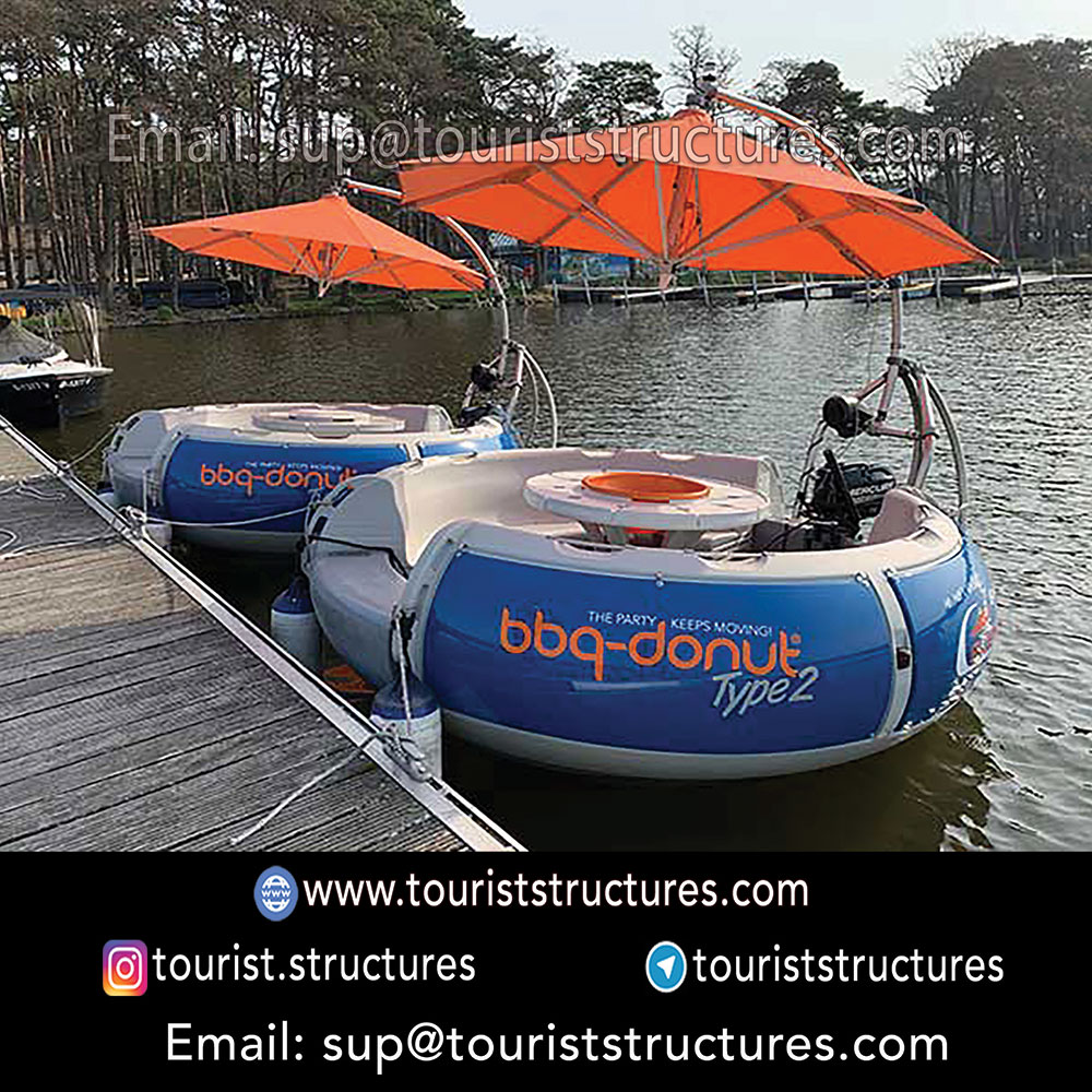 floating boat restaurant